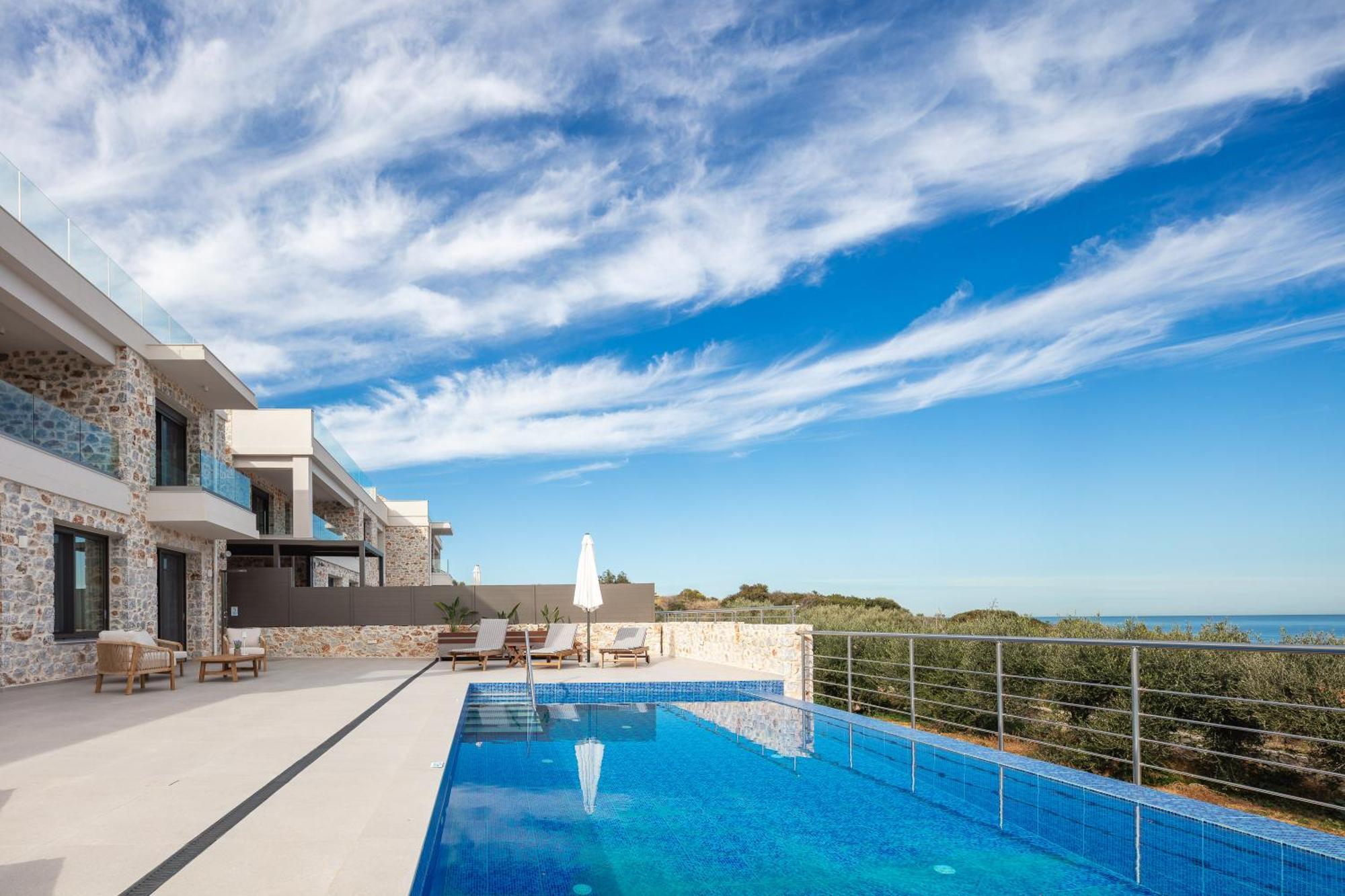 Oinolithos Luxury Villas Kalamaki  Exterior photo