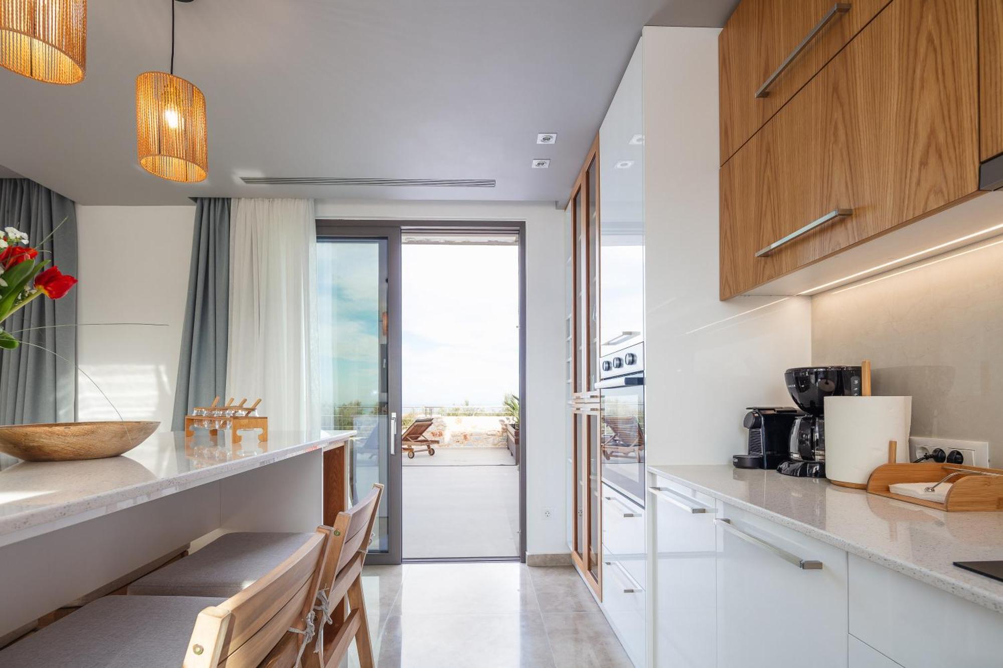 Oinolithos Luxury Villas Kalamaki  Exterior photo