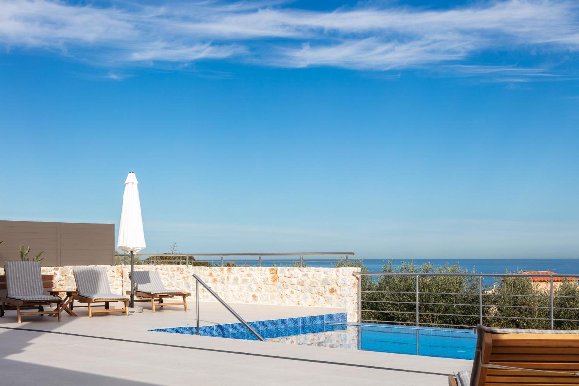 Oinolithos Luxury Villas Kalamaki  Exterior photo