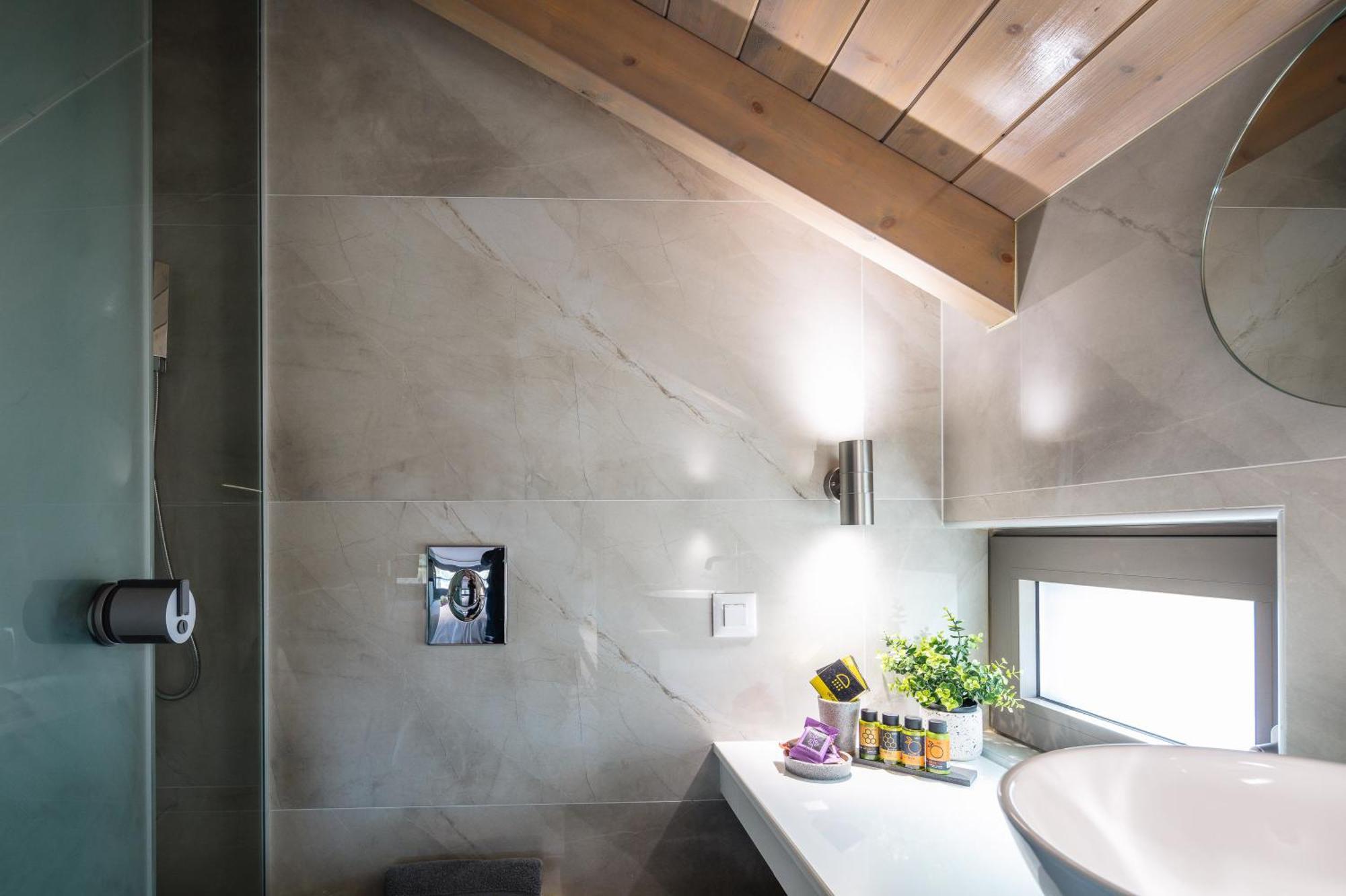 Oinolithos Luxury Villas Kalamaki  Exterior photo