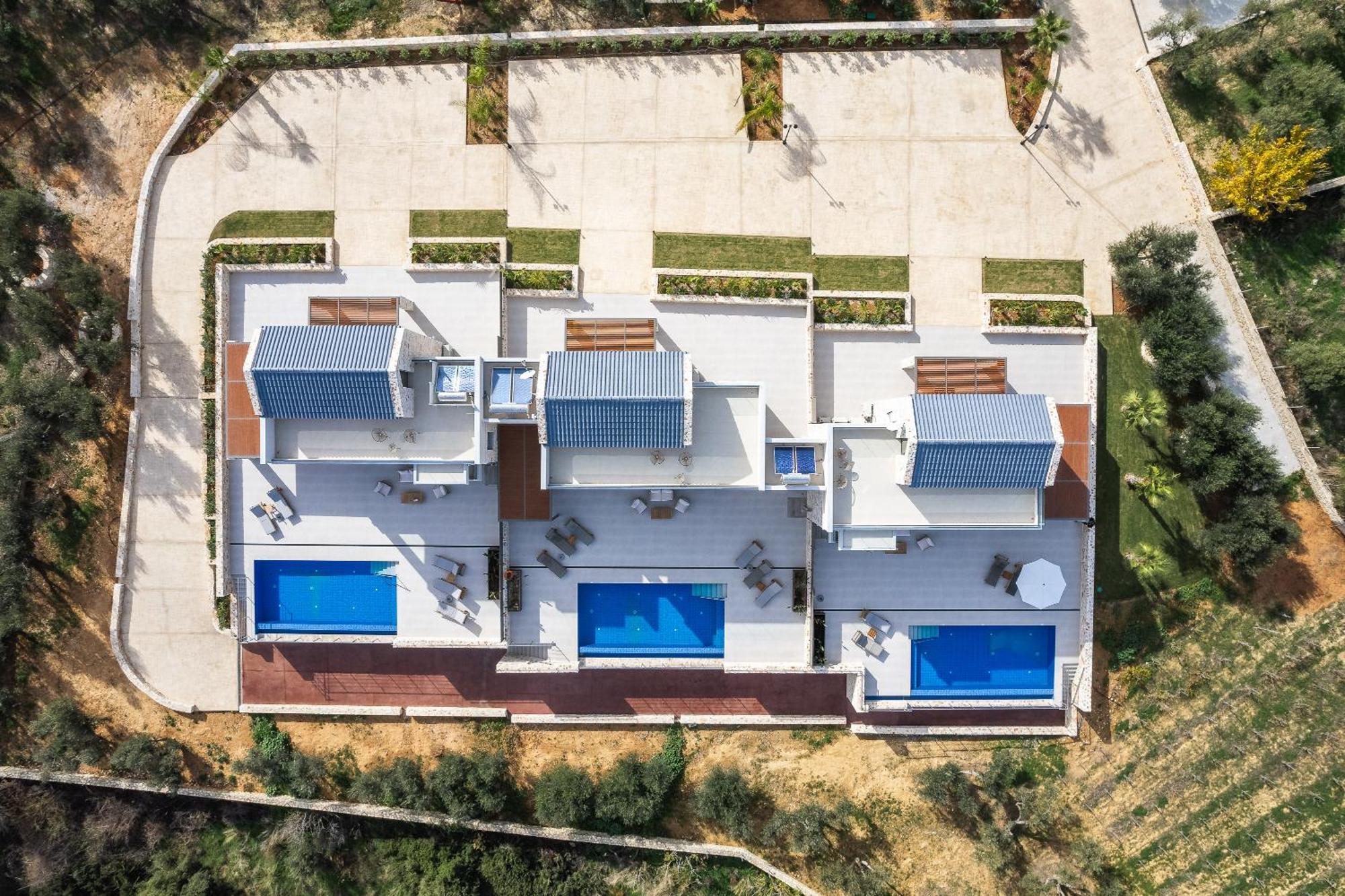 Oinolithos Luxury Villas Kalamaki  Exterior photo